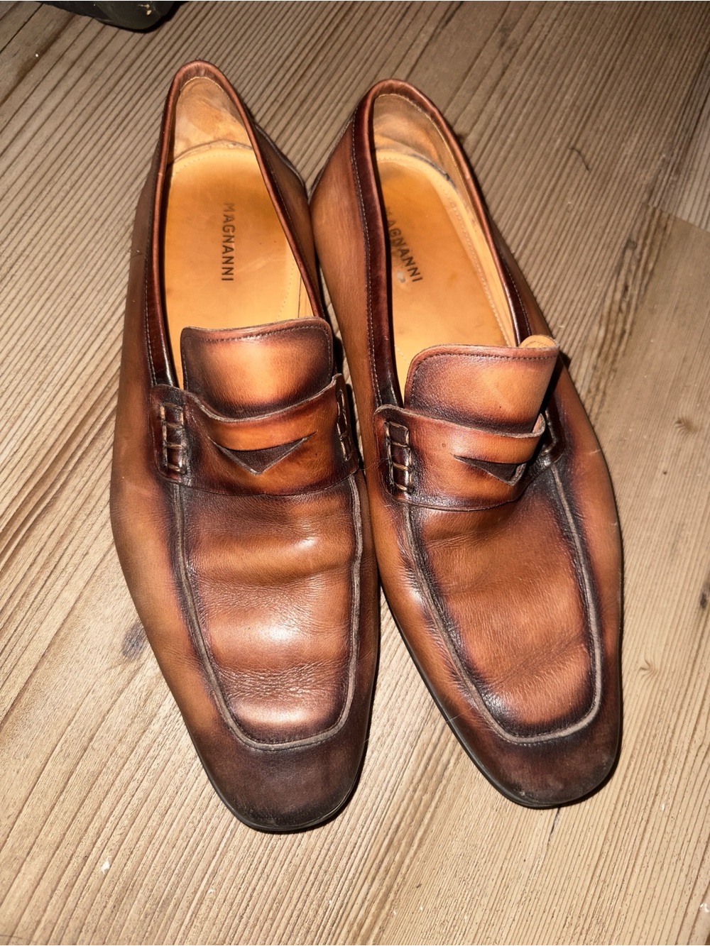 Magnanni Brown Burnished Leather Penny Loafers